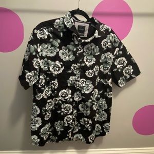 Floral short sleeve woven top